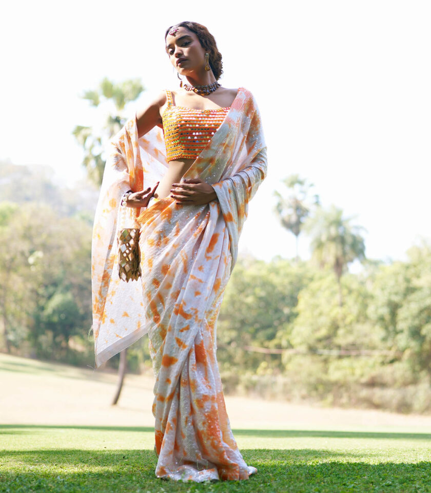 Oyster & orange Georgette Sheeted Tie-Dye Saree Set